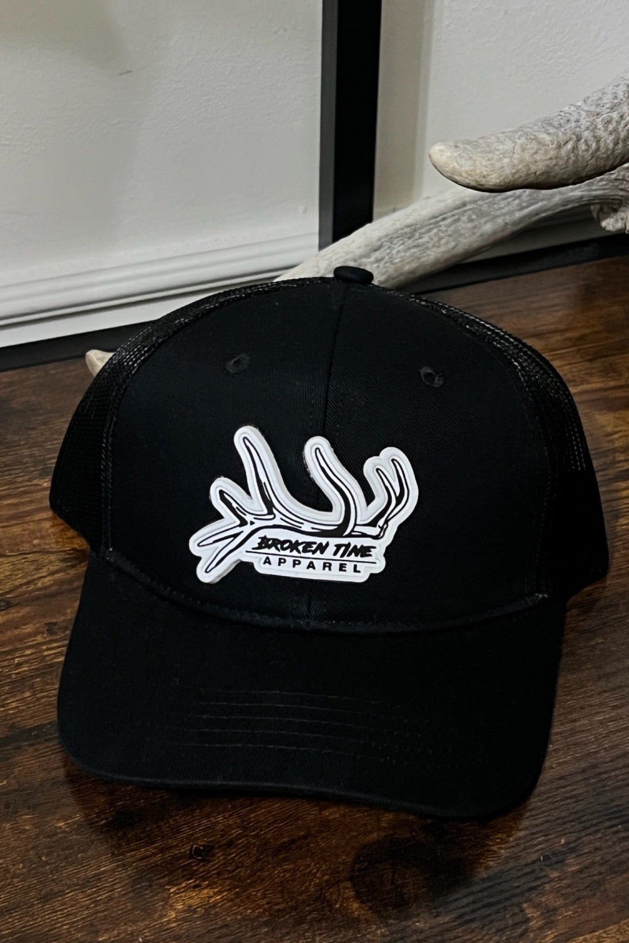 Youth Elk Shed SnapBack